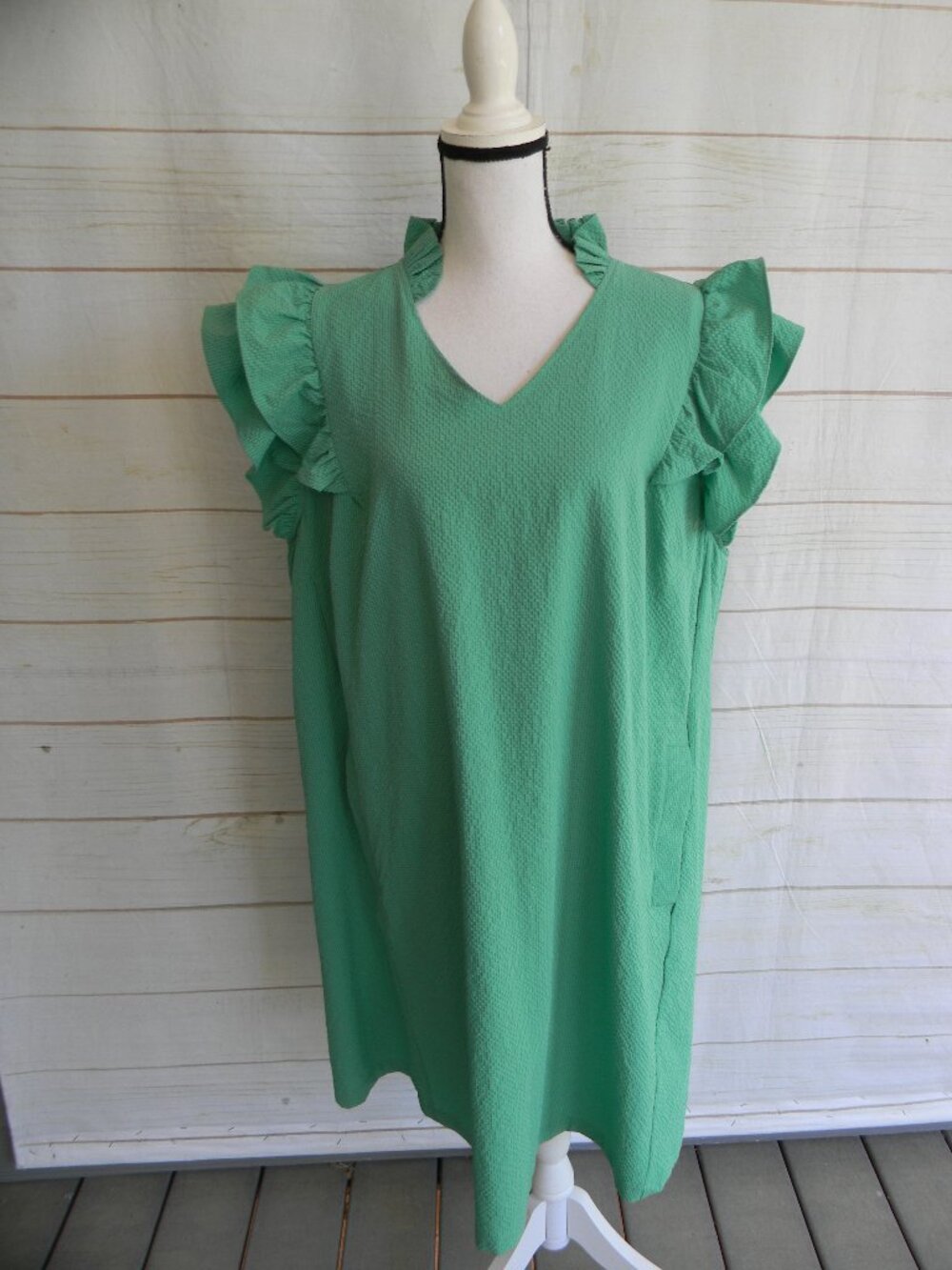 NWT UMGEE GREEN SEERSUCKER RUFFLE SHIFT V-NECK DRESS SZ 2XL 2X